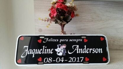 Placa de Carro Personalizada Noivinhos - Image 2