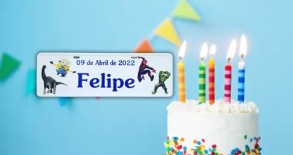 Loja de Placa de Carro Adesivada para Aniversário